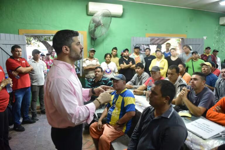 Asunción, sumida en basura: la costosa flota de Nenecho y el deterioro imparable del servicio