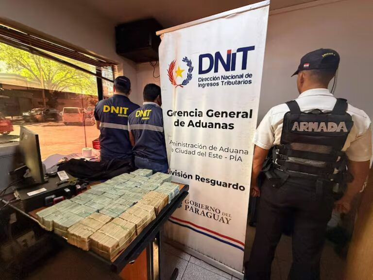 Detienen a brasileño con 1.600.000 reales en el Puente de la Amistad