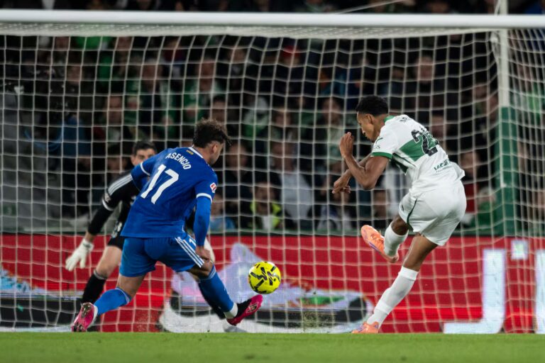 El Real Madrid se equivoca y juega su tercer partido sin ganar en Elche ||