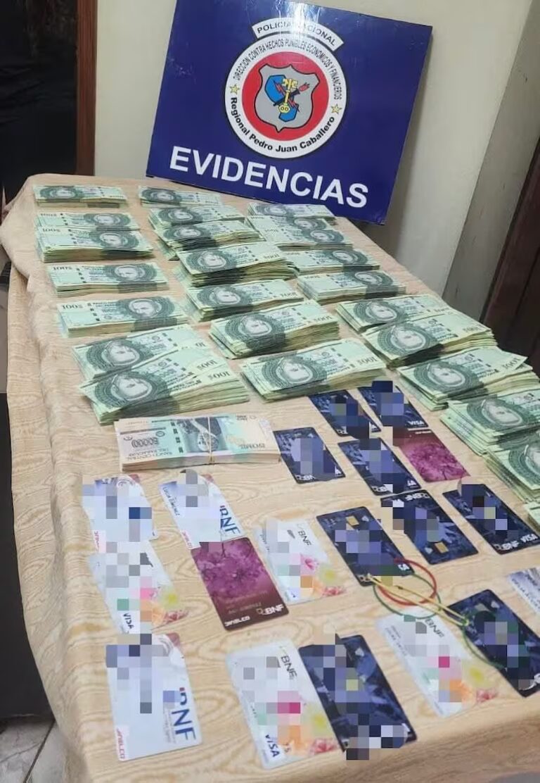 Incautan casi G. 200 millones y una treintena de tarjetas de débito en Pedro Juan