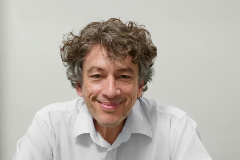 Rodolfo Elías, el nuevo director en la Flacso