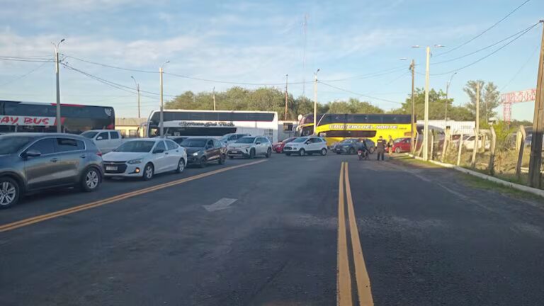 Sudamericana: 60 buses con hinchas llegarán esta noche por Puerto Falcón