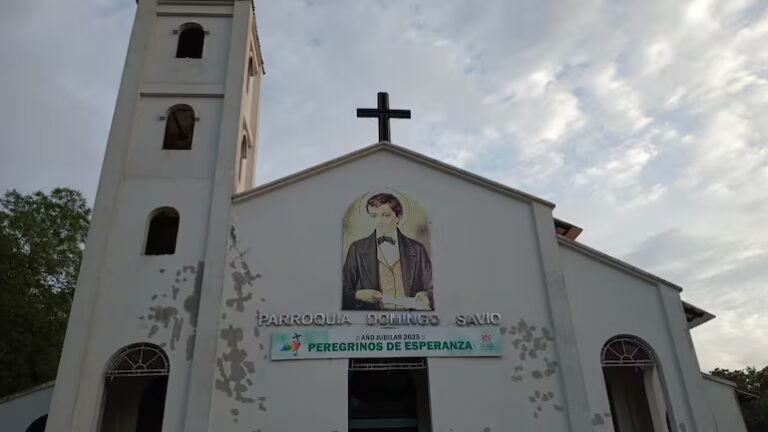 Temporal destechó parte de la parroquia Domingo Savio