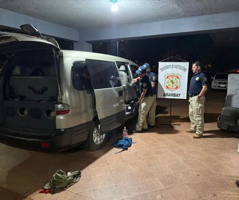 decomisan más de 150 kilos de marihuana oculta en el doble fondo de un furgón