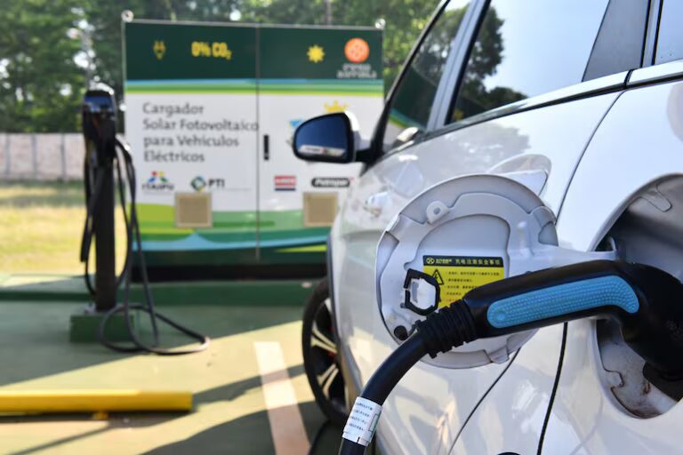 ANDE: conocé las seis empresas que pujan en millonaria licitación de cargadores para autos eléctricos