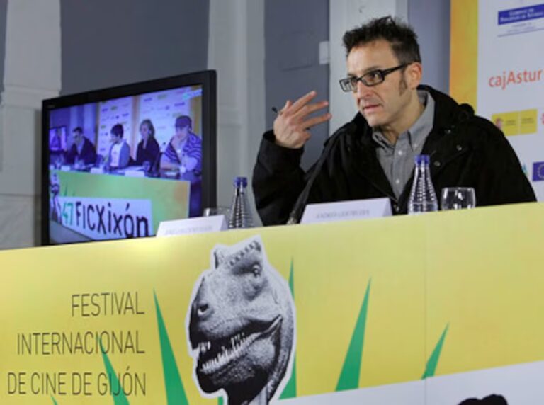 Adiós, José Luis Confegos. Y muchas gracias por tanto, | | Televisión