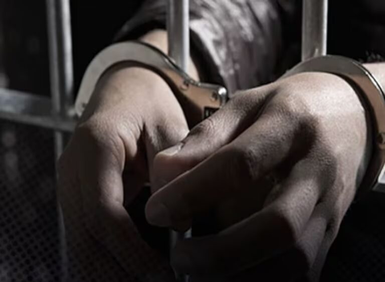 Condenan a 10 años de prisión a un hombre que abusó de su hijastra