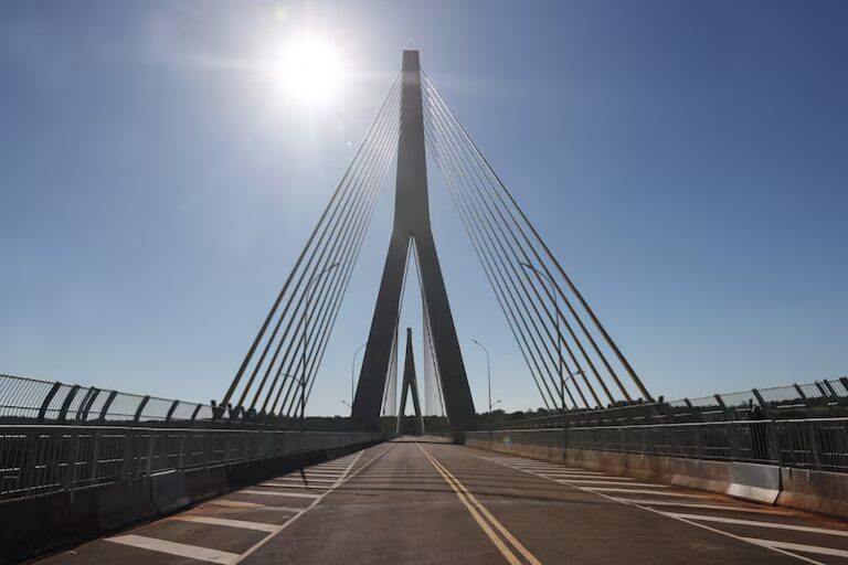 Construcción cierra año en alza, pero bajo presión de los pagos pendientes