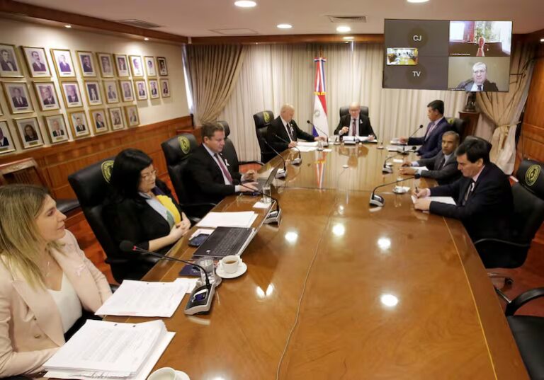 Defensa de abdistas pide apartar a ministros que se habrían reunido con HC