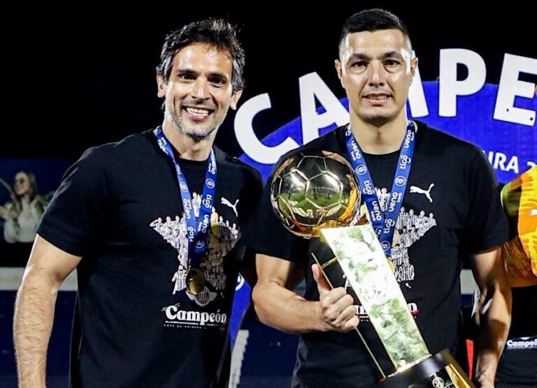 El Guma hizo oficial el fin del ciclo de Roque Santa Cruz y «Tacuara» Cardozo