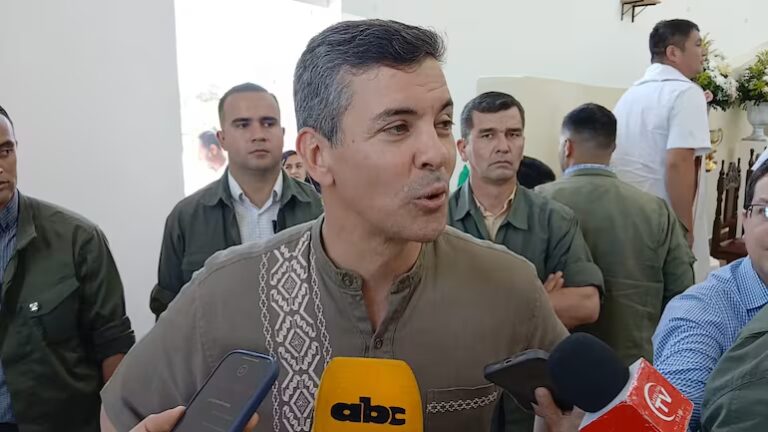 Esto responde Santiago Peña a las críticas a sus ministros