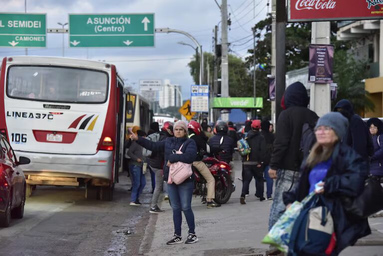 Senado define este miércoles reforma del transporte público en medio de tensión y amenaza de huelga