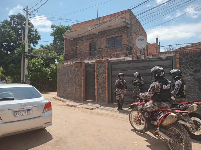 Una persona fallece y otra queda herida al intentar defender a una mujer en el Bañado Tacumbú