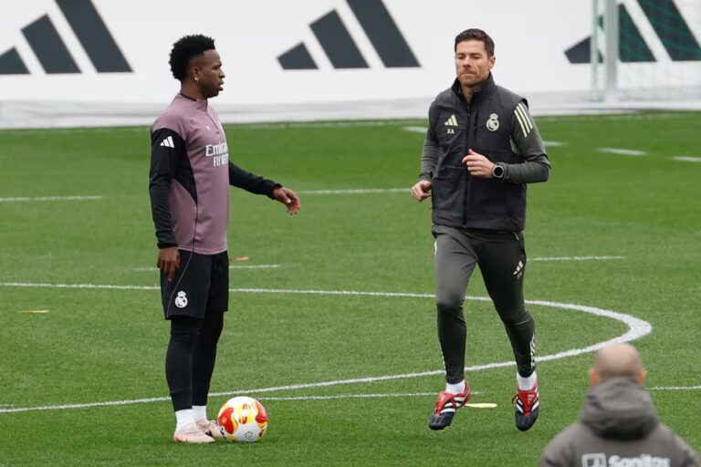 Xabi Alonso: «Ya no soy el mismo de junio» ||