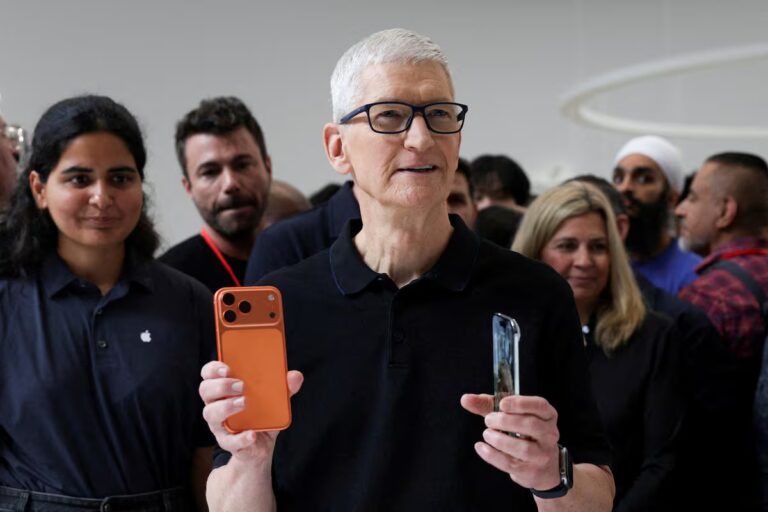 Apple presume de algo impresionante en la era de la IA: los desarrolladores han ganado 550 mil millones con la App Store | Poder