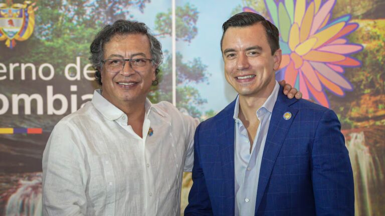 Ecuador anunció un arancel del 30% contra Colombia por falta de acuerdo de seguridad