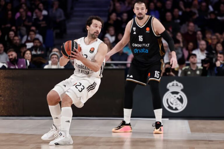 El Madrid remonta una desventaja de 14 puntos y da la victoria a Sergio Llull en su partido número 1.200 con la camiseta blanca | Baloncesto |