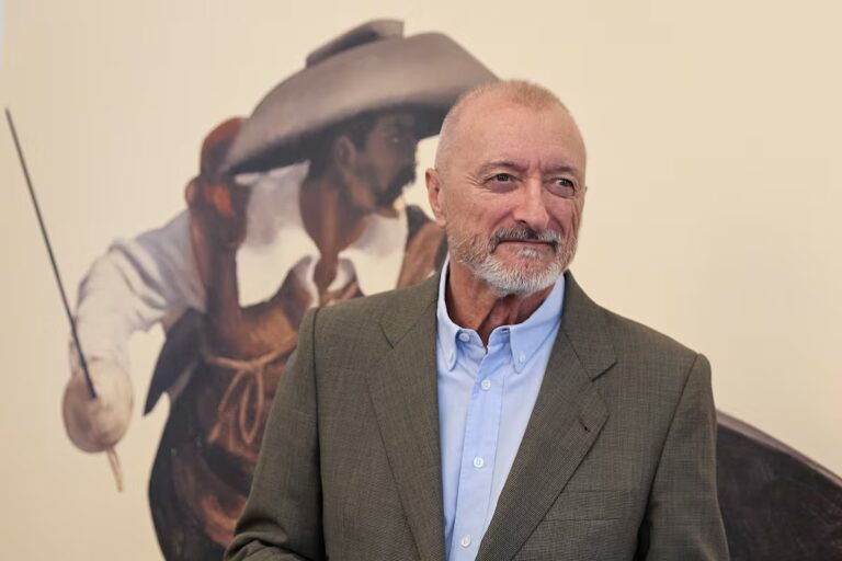 La RAE analizará «apenas» las imputaciones de Pérez-Reverte y no impide corregir errores operativos | Cultura