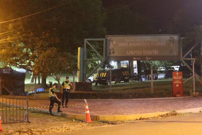 Promesas en silencio y parlantes encendidos: volvió la fiesta al Anfiteatro