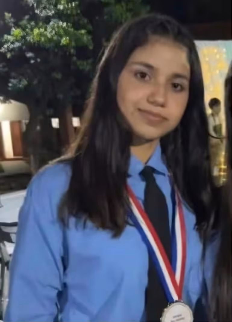 Buscan a adolescente que desapareció de su vivienda en Santa Rosa