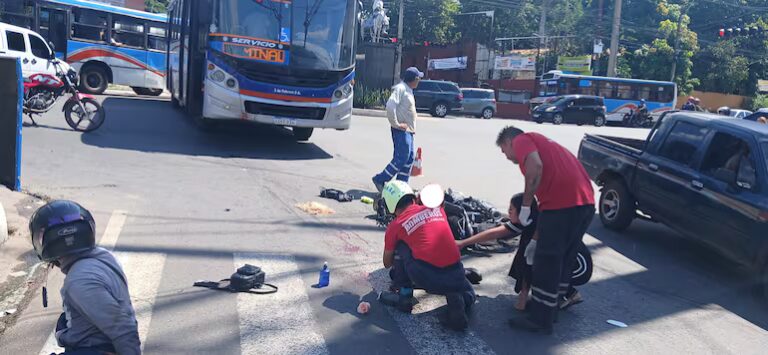 Mujer que perdió el cuero cabelludo iniciará tratamiento con tejidos donados