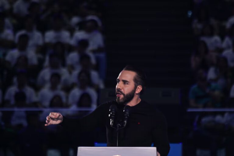 Bukele modifica la Constitución para introducir la cadena perpetua en El Salvador