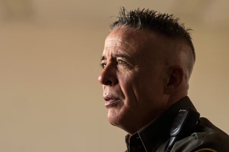 La destitución estratégica de Gregory Bovino, el estratega más violento de la campaña antiinmigrante de Trump | Inmigrar a los Estados Unidos