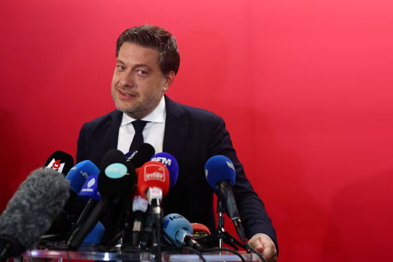 La izquierda francesa acaba con su protagonismo en las municipales y se deslinda de La Francia Insumisa | Países