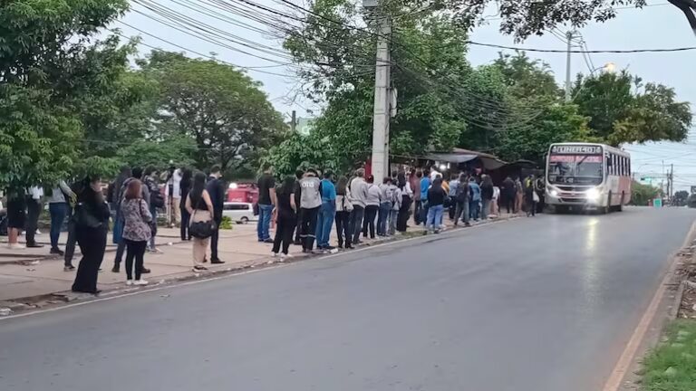 Transporte público: Gobierno se reunirá mañana para analizar acciones de contingencia para el lunes