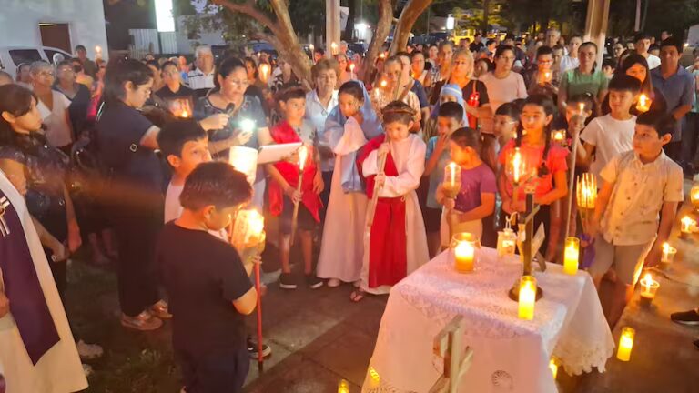 Viacrucis infantil convoca a vivir Semana Santa con fe