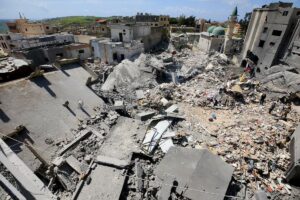 Últimas noticias de la guerra entre Estados Unidos e Israel contra Irán, en vivo | Israel y Hezbollah han intercambiado ataques mientras Trump ataca a Irán por mantener el bloqueo de los países de Ormuz.