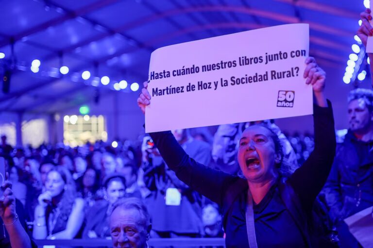 Feria del Libro de Buenos Aires abre sus puertas con un comunicado contra el Gobierno de Milei