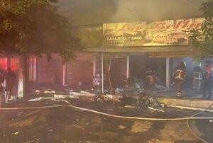 Fuego destruye varias casillas comerciales en zona comercial de Pedro Juan Caballero