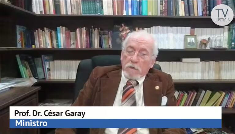 Mafia de los pagarés: piden suspender matrículas de abogados procesados