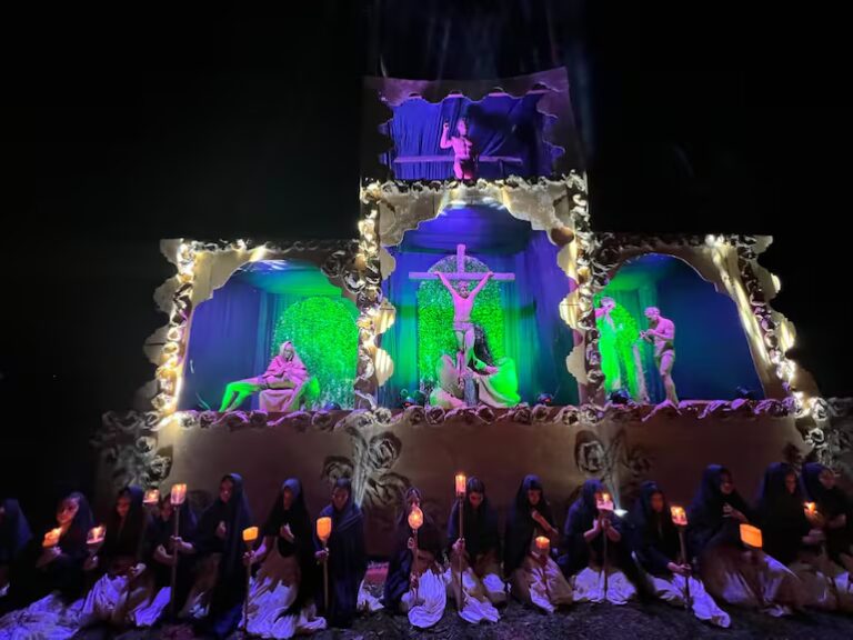 Valenzuela vivió una noche de fe y arte con masiva concurrencia en “Esculturas vivientes”