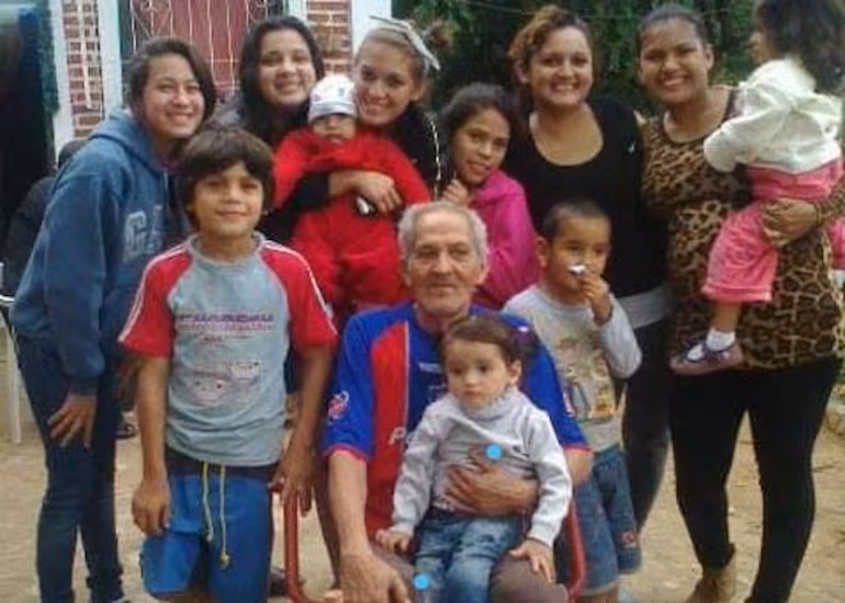 Video: Don Ramón, quien perdió las piernas en IPS, lucha ahora contra un cáncer de pulmón