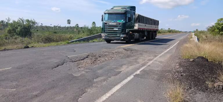 Baches y abandono convierten a la ruta PY04 en una trampa mortal para conductores