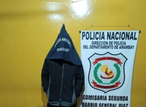 Brasileño ebrio chocó auto estacionado y volcó en Pedro Juan Caballero