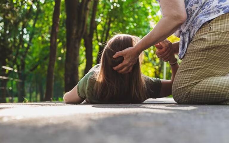 Día de la Epilepsia: Salud insta a derribar mitos y explica cómo actuar ante una crisis