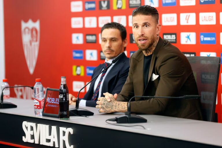 El Sevilla rompe contrato con Sergio Ramos por vender el club: «Nos sentimos engañados» ||