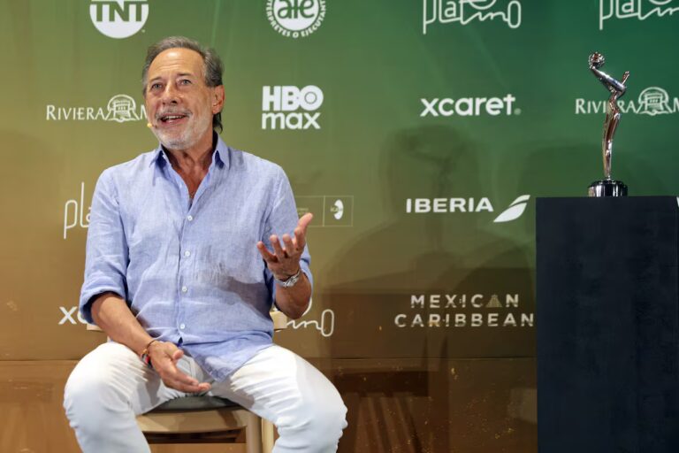 El desplante de Ayuso se robó la cámara durante los Premios Platino de Guillermo Francella