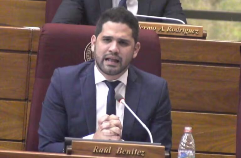 Gobierno apuñala a los jóvenes con subsidio a empresas amigas, dice diputado Benítez
