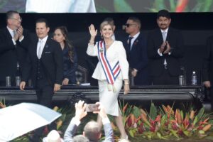 Laura Fernández promete una ‘Tercera República’ y mano dura en la lucha contra la criminalidad en Costa Rica