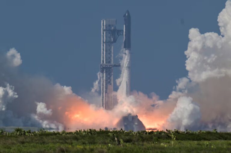 Musk lanza su Starship de tercera generación, el cohete que se supone que EE.UU. volverá a poner en la Luna | Ciencia