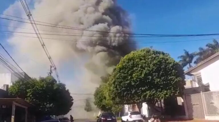 Padre e hijo escaparon ilesos de incendio que arrasó su vivienda en Pedro Juan Caballero