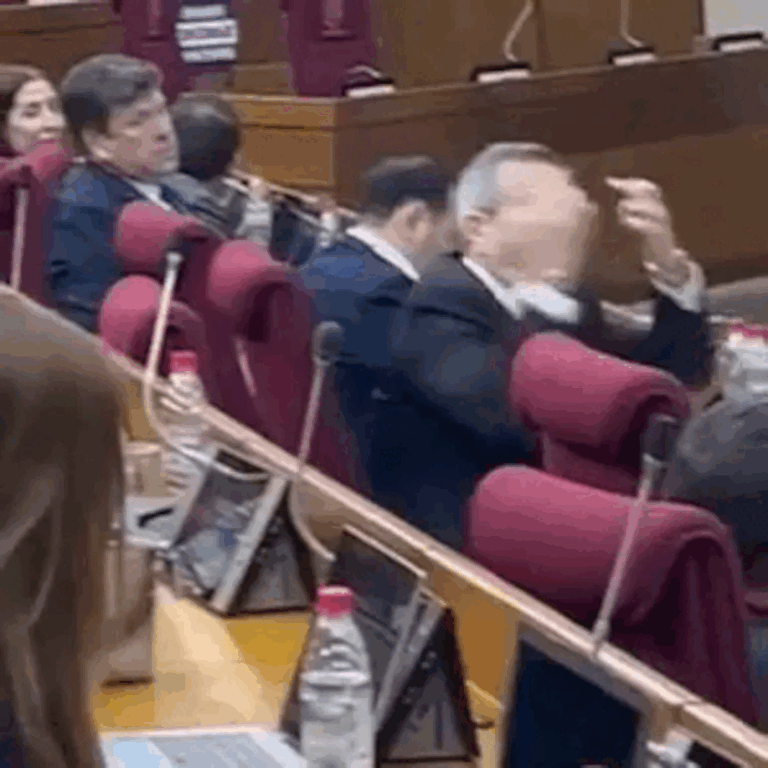 Parece chiste, pero es real: Cartistas darán “cátedra” sobre transparencia