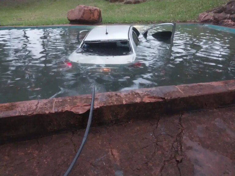 Persecución policial termina con auto en piscina y una mujer muerta en Pedro Juan Caballero