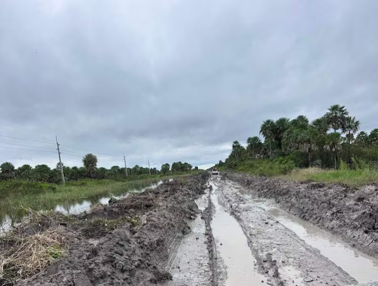 Tras las lluvias, de nuevo se complica situación de los precarios caminos en Alto Paraguay