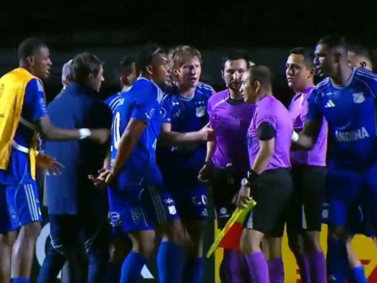 (VIDEO) ¡Lo que hizo el árbitro en el partido de Millonarios ante Sao Paulo de Bobadilla!