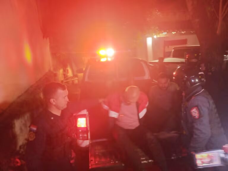 Video: asaltaron dos surtidores en Limpio y terminaron detenidos tras rastrillaje policial